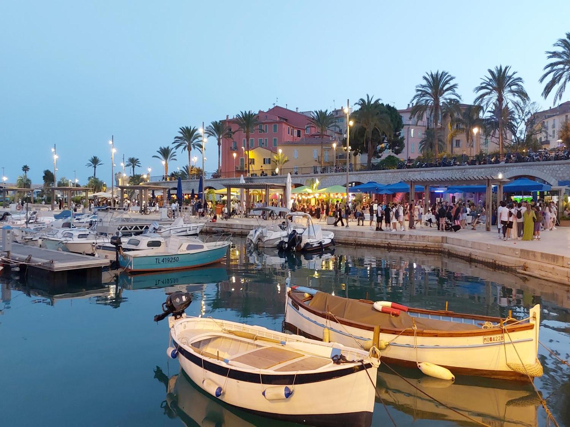 Menton, Centre Historique, Vue Mer Esterno foto
